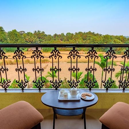 Saffronstays Ocean Breeze, Guhāgar Exterior foto