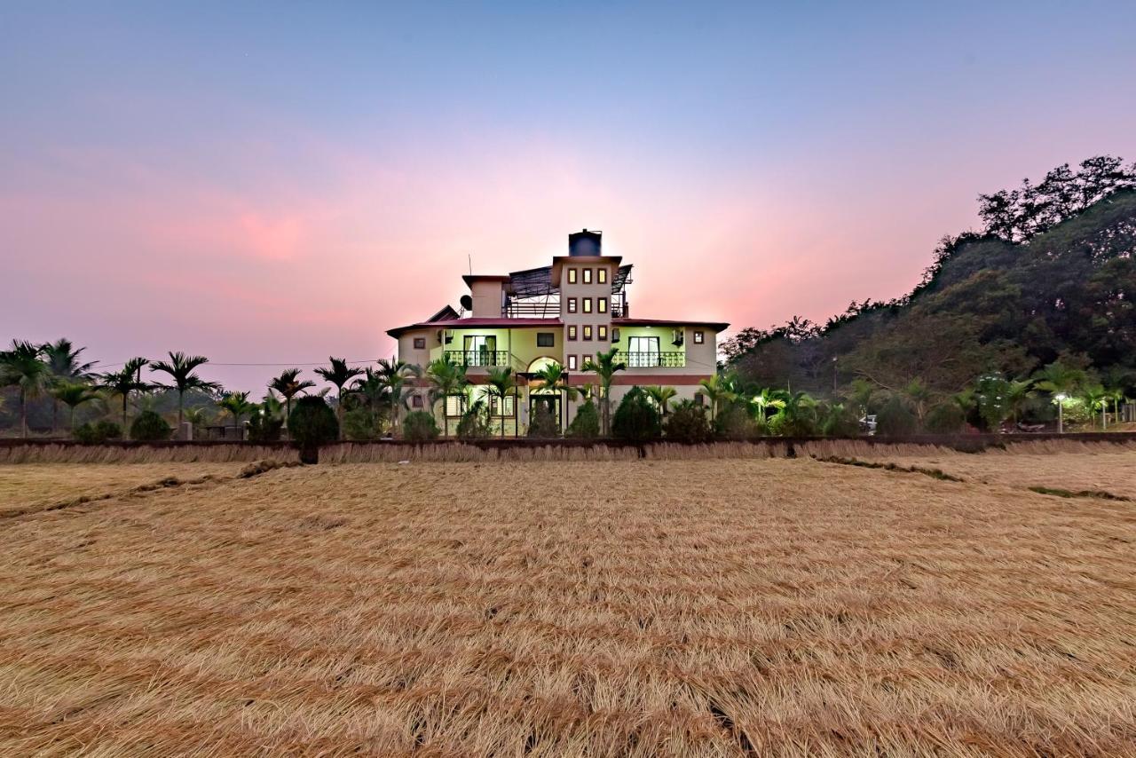 Saffronstays Ocean Breeze, Guhāgar Exterior foto